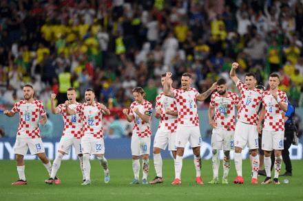 1670608344055098465.jpg 1670608329.jpg