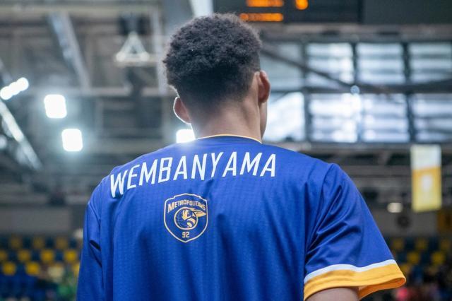 1665994441748044341.jpg 16nba-victor11-superJumbo.jpg