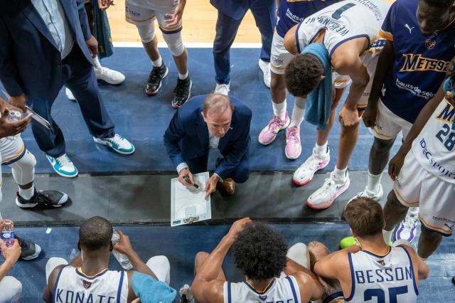 1665994464001010555.jpg merlin_214306800_5dbf5bbb-3a68-4fc8-9dab-41c93c96f707-superJumbo.jpg