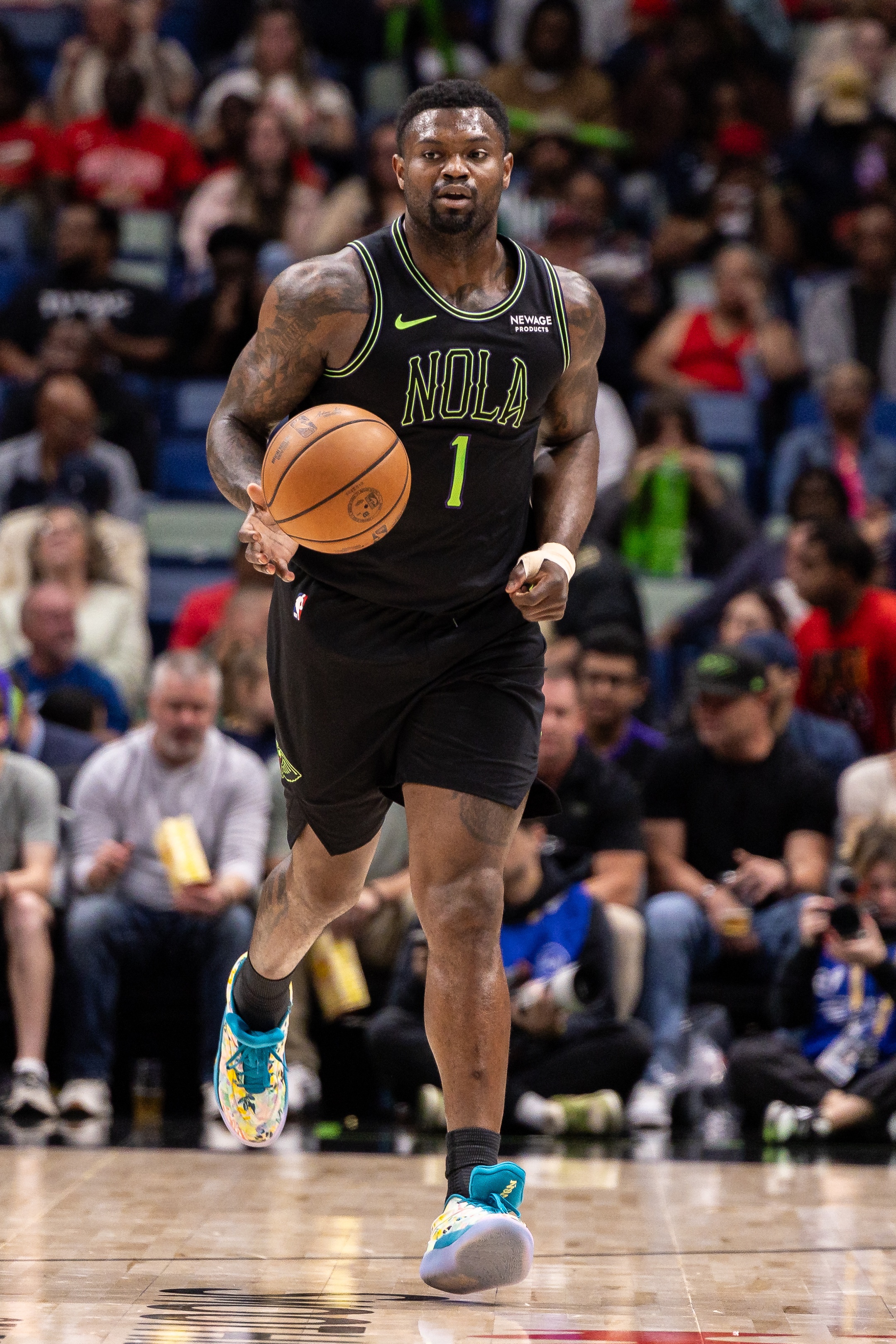 开云官网APP-进攻效率还是高！锡安对阵火箭8投6中&amp;8罚6中 砍下18分4板3助